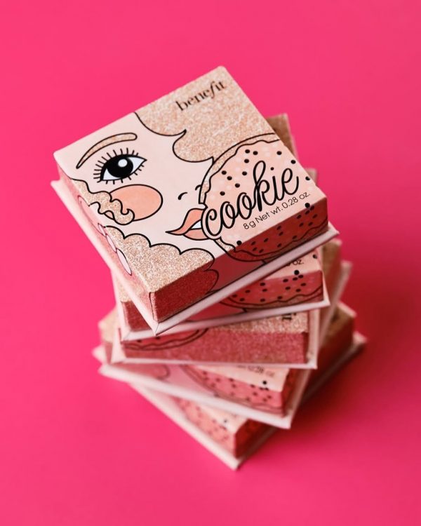 BENEFIT ILUMINADOR COOKIE