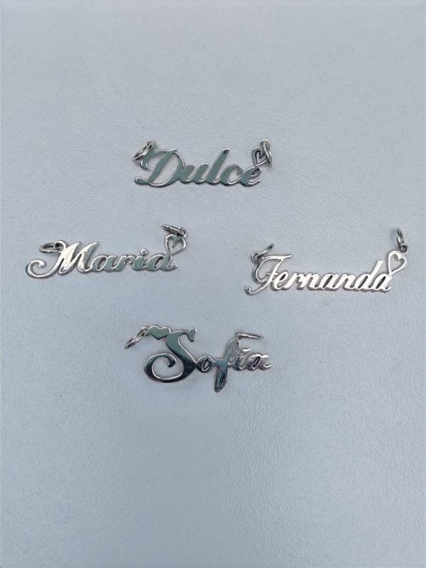 Dijes de nombre personalizado