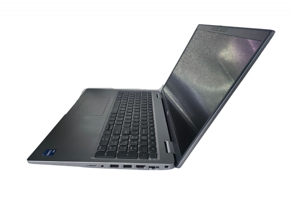 Dell Latitude laptop 5520 15.6″ FHD Intel Core i7-1165G7 16GB RAM 512GB SSD