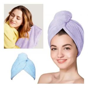 La toalla de microfibra para el cabello