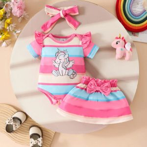Traje de dos piezas diseño de unicornio