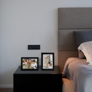 Egofine 5x7 Picture Frames Set of 4, Made of Solid Wood Covered by Plexiglass 3.5x5 and 4x6 with Mat or 5x7 without Mat, for Table Top Display and Wall Mounting Photo Frame Black